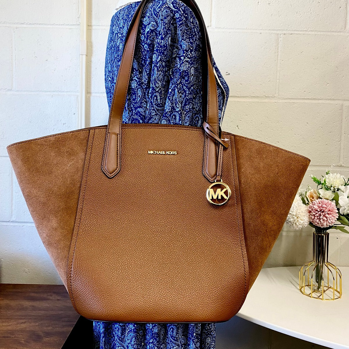 Michael Kors 35F1GPAT3S Portia Small Bucket Bag In Luggage Michael Kors 35F1GPAT3S Portia Small Bucket Bag In Luggage